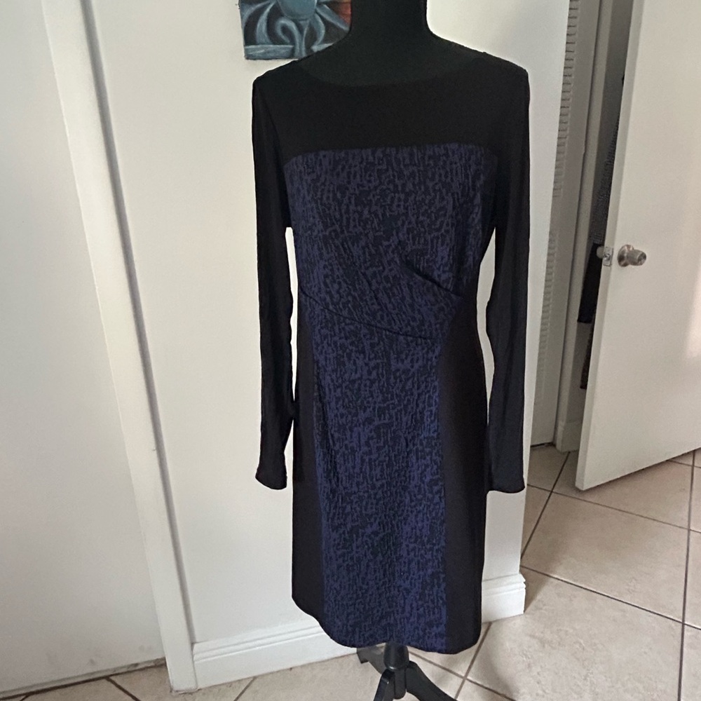 Kay Unger Black and Blue Sheath Dress with Bateau Neckline
